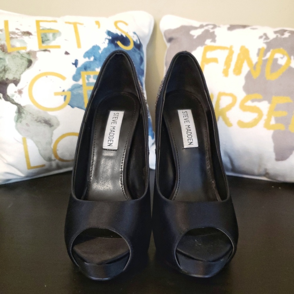 Steve Madden | Play-rr Rhinestone Heels 6.5 - Picture 2 of 6